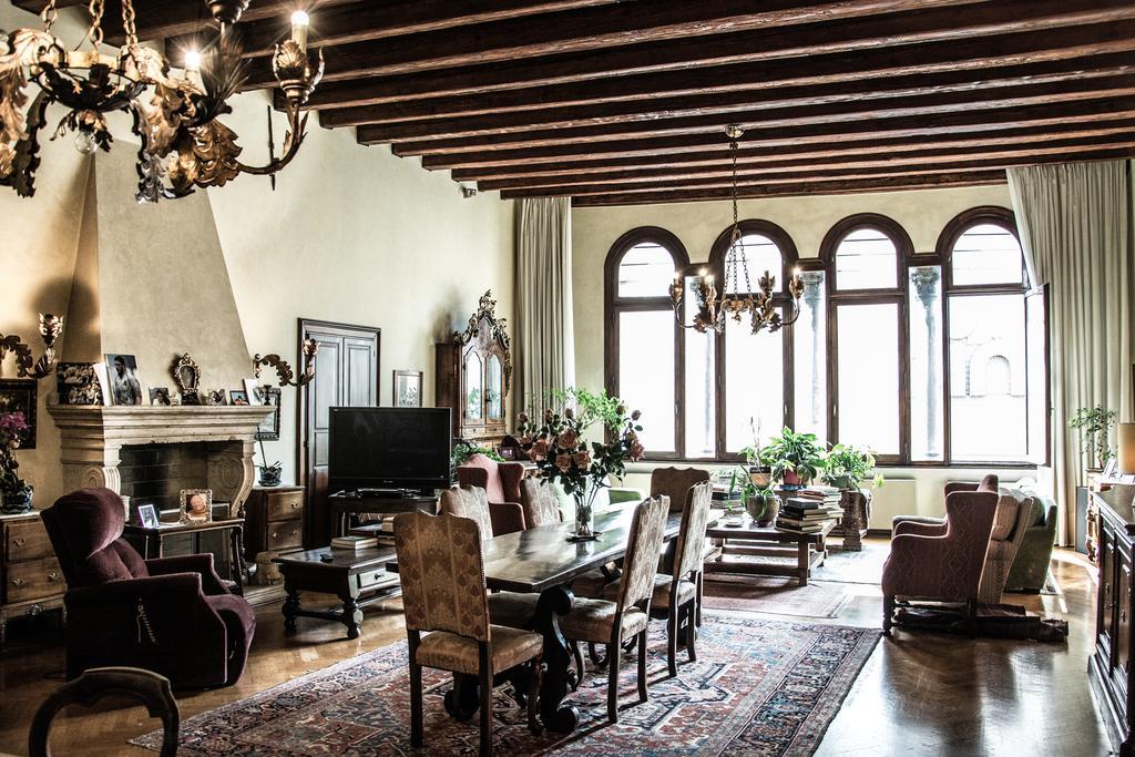 Palazzo Altinate - Note Di Piano Appartamento