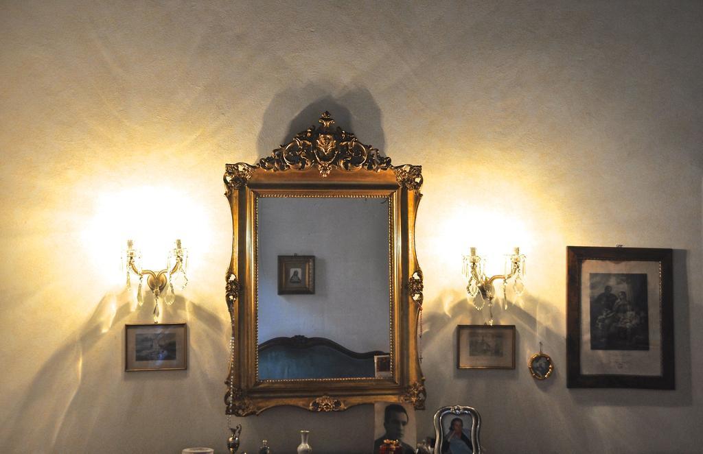 Appartamento Palazzo Altinate - Note Di Piano *